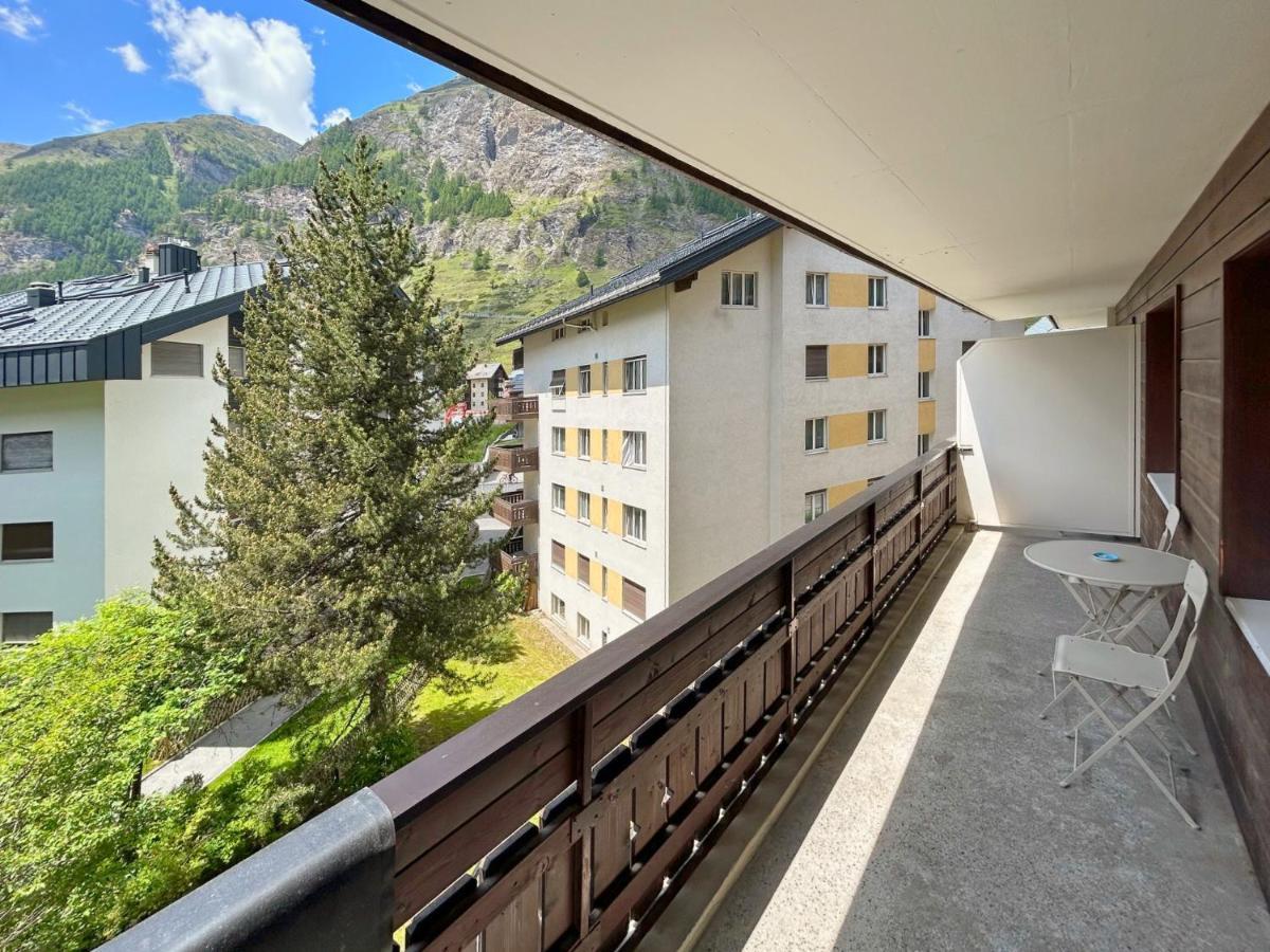 Beautiful Apartment In Zermatt With A Breathtaking View Of The Matterhorn Exterior photo