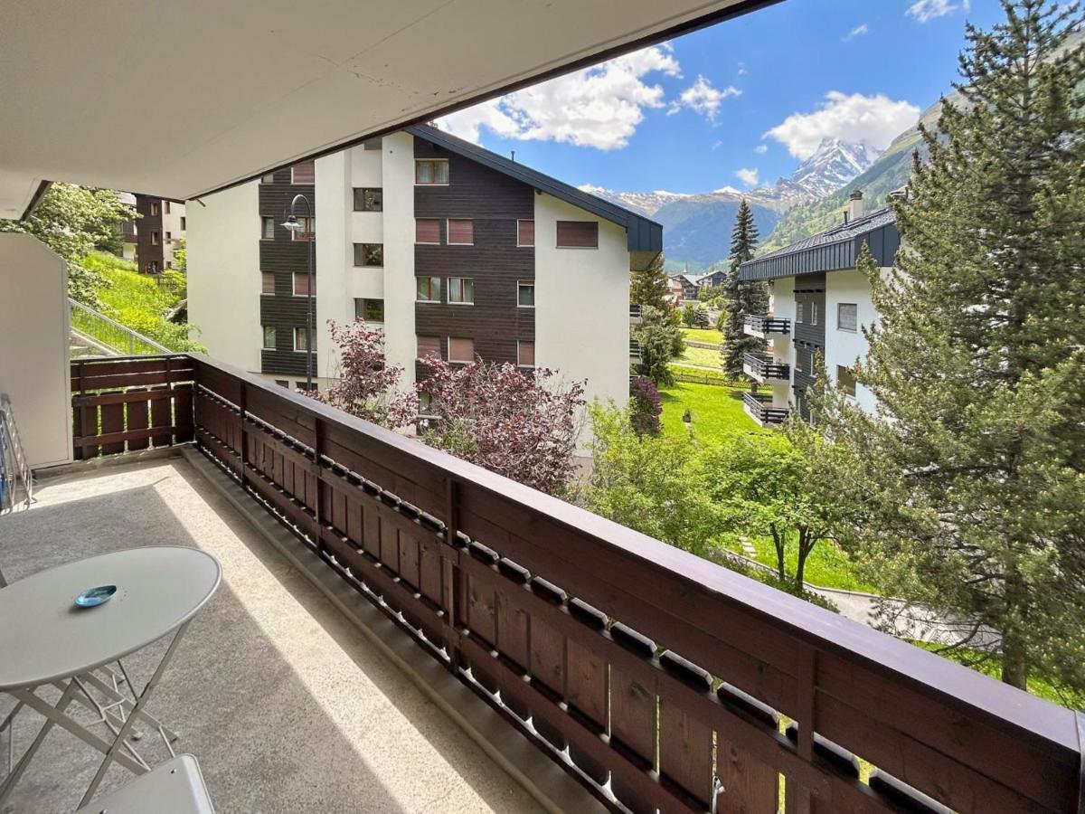 Beautiful Apartment In Zermatt With A Breathtaking View Of The Matterhorn Exterior photo